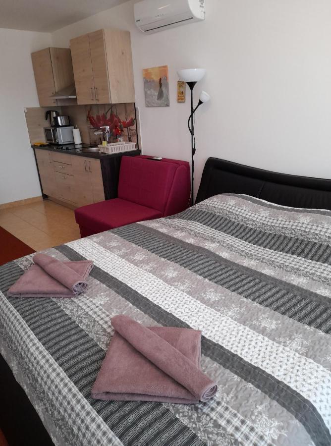 Honey Apartment Moravske-Toplice Buitenkant foto
