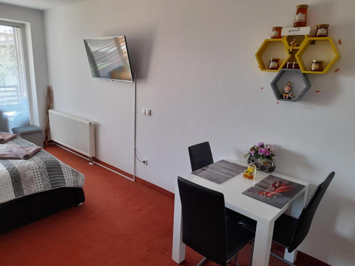 Honey Apartment Moravske-Toplice Buitenkant foto