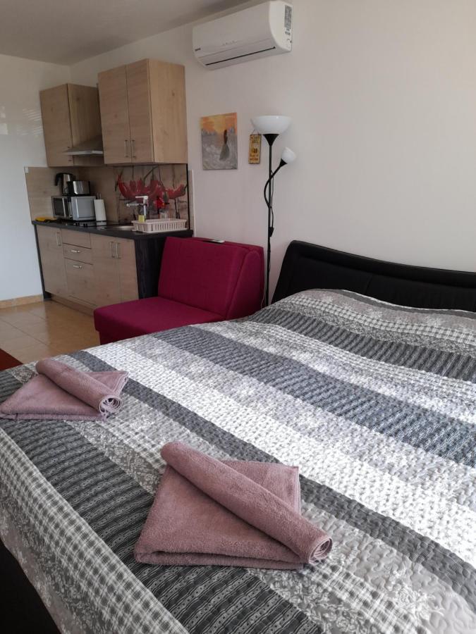 Honey Apartment Moravske-Toplice Buitenkant foto